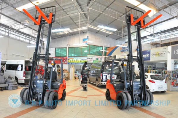 ขายรถโฟล์คลิฟท์มือสอง TOYOTA รุ่น 8FD25-31365 ราคา 495,000 บาท นำเข้าจากประเทศญี่ปุ่น 100\% ไม่เคยใช้งานในไทย