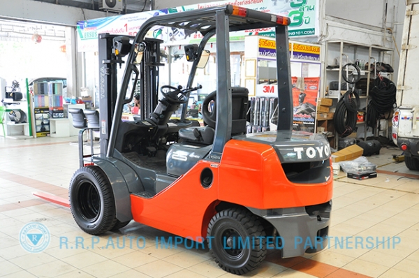 ขายรถโฟล์คลิฟท์มือสอง TOYOTA รุ่น 8FD25-31365 ราคา 495,000 บาท นำเข้าจากประเทศญี่ปุ่น 100\% ไม่เคยใช้งานในไทย