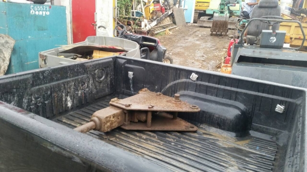 ส่ง หัวเจาะ หัวกระแทก breaker ยี่ห้อ NPK สำหรับ รถขุด PC 30 ให้ลูกค้าจาก สระบุรีครับ ขอบคุณมากครับ