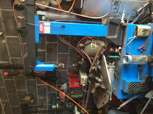 เครื่องงัด ยาง