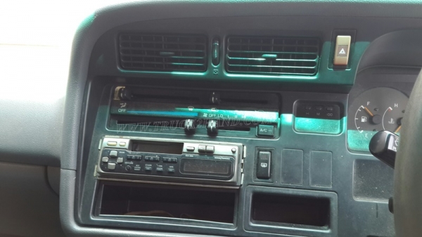 รถตู้ TOYOTA รถตู้ TOYOTA