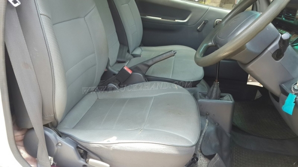 รถตู้ TOYOTA รถตู้ TOYOTA