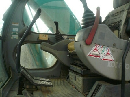 รถขุดดิน SK200-YNT0379 รถขุดดิน SK200-YNT0379