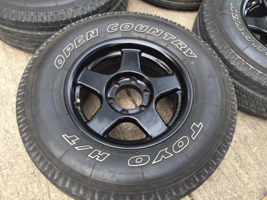 ขายล้อbradley v 16x8 off 0 ยางToyo japan 265/70/16 ยางปี14 ดอกเต็ม