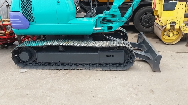 KOMATSU PC 40-7 นำเข้าญี่ปุ่น 100\% KOMATSU PC 40-7 นำเข้าญี่ปุ่น 100\%