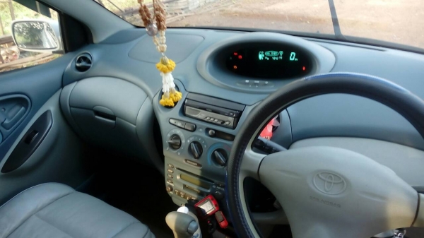 รถบ้าน ยาริส 200000 เครื่อง 1.3