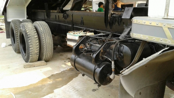 ต้องการขายด่วน  รถบรรทุก 10 ล้อ MITSUBISHI FN527 TF  220 เทอร์โบ รถบ้านเจ้าของขายเอง ราคาคุยกันได้ครับ