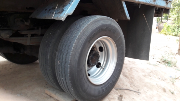 NPR  120 แรง  ปี 40 ยาว 5 เมตร  (รถห้างแท้.สียังไม่เคยทำ .เจ้าของขับเอง) ...  ราคา  450,000 บาท