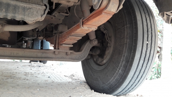 NPR  120 แรง  ปี 40 ยาว 5 เมตร  (รถห้างแท้.สียังไม่เคยทำ .เจ้าของขับเอง) ...  ราคา  450,000 บาท