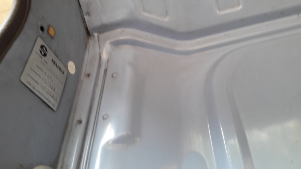 NPR  120 แรง  ปี 40 ยาว 5 เมตร  (รถห้างแท้.สียังไม่เคยทำ .เจ้าของขับเอง) ...  ราคา  450,000 บาท