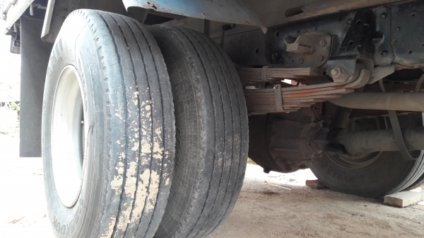 NPR  120 แรง  ปี 40 ยาว 5 เมตร  (รถห้างแท้.สียังไม่เคยทำ .เจ้าของขับเอง) ...  ราคา  450,000 บาท