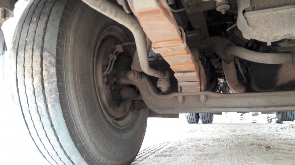 NPR  120 แรง  ปี 40 ยาว 5 เมตร  (รถห้างแท้.สียังไม่เคยทำ .เจ้าของขับเอง) ...  ราคา  450,000 บาท