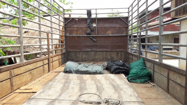 NPR  120 แรง  ปี 40 ยาว 5 เมตร  (รถห้างแท้.สียังไม่เคยทำ .เจ้าของขับเอง) ...  ราคา  450,000 บาท