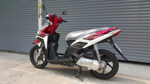 ขออนุญาติขาย HONDA CLICK 110-i NEW ตัว TOP ล้อแม็กหน้าและหลัง โอนฟรี ขออนุญาติขาย HONDA CLICK 110-i NEW ตัว TOP ล้อแม็กหน้าและหลัง โอนฟรี