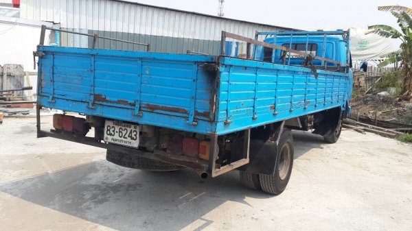 ขายด่วน 6 ล้อกลาง