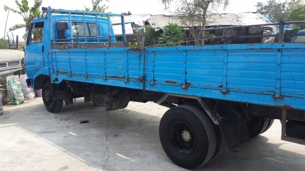 ขายด่วน 6 ล้อกลาง