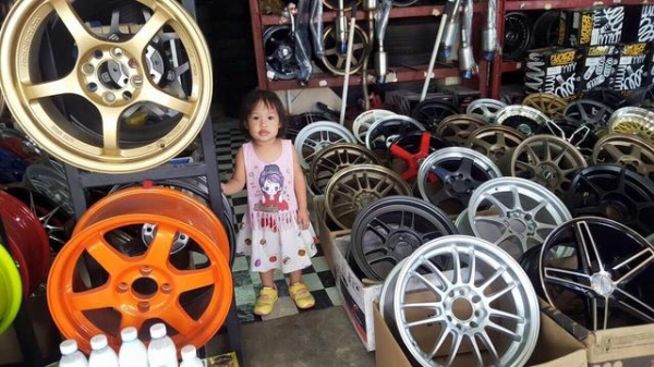 ขายแม็กซ์ใหม่ขอบ15 พร้อมยางใหม่ปี 15 พร้อมของแถมเริ่มต้นที่ 14,500 บาท