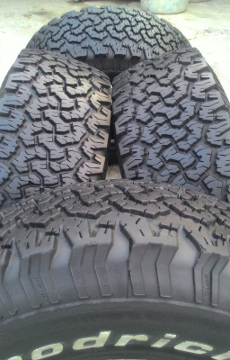 ขาย ยางBF All 265/70/16 สวยๆ ขาย ยางBF All 265/70/16 สวยๆ