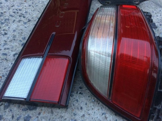 ทับทิมขาวแดง ของแท้ญี่ปุ่น ไฟท้ายขาวแดง