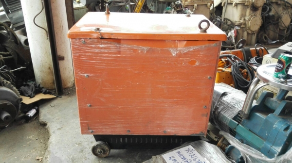 ==== Sold ==== ตู้พลัง MOD 300 ไฟบ้าน 220V รุ่นใหม่หน้าเทาชนห้างสภาพกริ้บ 95\% เจ้าของเดิมซื้อมาเก็บมากกว่าใช้แบ่งๆกันไป!!