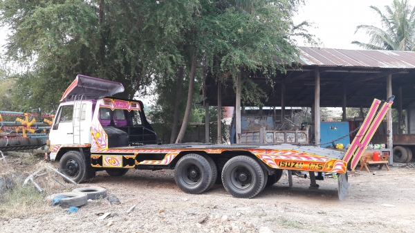 อีซูซุร็อคกี้175 ร็อคกี้แท้ รถออกห้างตรีเพชร 2เพลา สโล ยาง900 เครื่องแห้ง อีซูซุร็อคกี้175 ร็อคกี้แท้ รถออกห้างตรีเพชร 2เพลา สโล ยาง900 เครื่องแห้ง