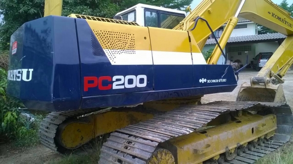 ขาย รถแบคโฮ Komatsu pc 200 รุ่น 5 รถสวยพร้อมใช้ สภาพดี