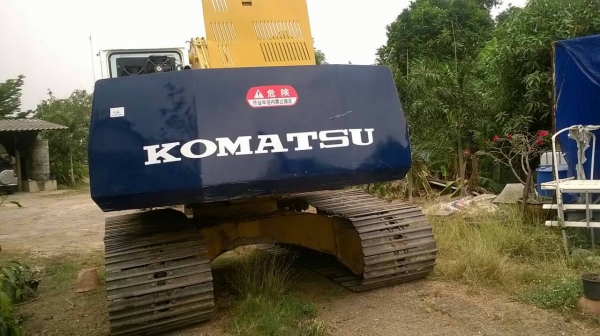 ขาย รถแบคโฮ Komatsu pc 200 รุ่น 5 รถสวยพร้อมใช้ สภาพดี