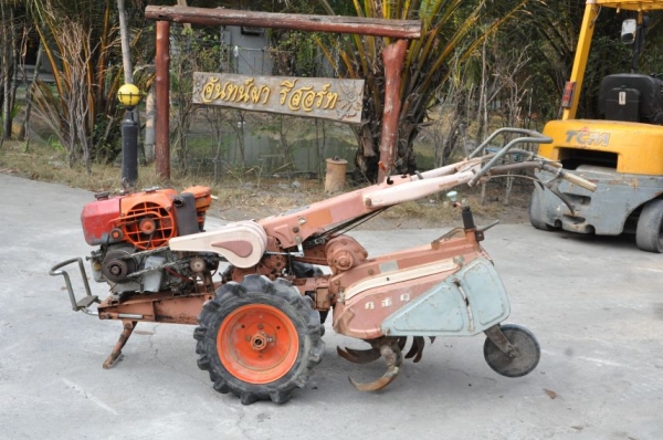 ขายรถพรวนดินKUBOTA แรงดี สภาพสวยเดิมจากญี่ปุ่น มีเกียร์ 19,000เท่านั้น