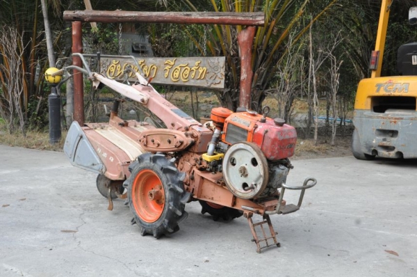 ขายรถพรวนดินKUBOTA แรงดี สภาพสวยเดิมจากญี่ปุ่น มีเกียร์ 19,000เท่านั้น