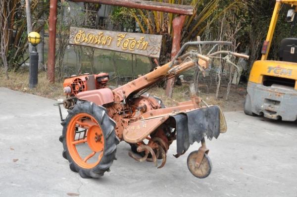 ขายรถพรวนดินKUBOTA แรงดี สภาพสวยเดิมจากญี่ปุ่น มีเกียร์ 22,000เท่านั้น