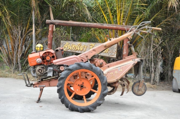 ขายรถพรวนดินKUBOTA แรงดี สภาพสวยเดิมจากญี่ปุ่น มีเกียร์ 22,000เท่านั้น