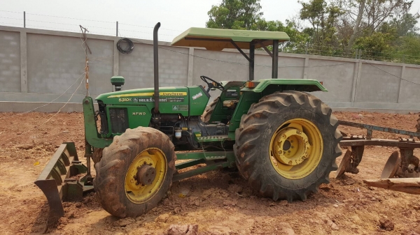 ขาย รถไถ JOHN DEERE 5310K 2 เพลา คานหน้า CARRARO เครื่อง 3 สูบ เอกสารเล่มทะเบียนครบ อุปกรณ์มีผานดันหน้า และหาง 3