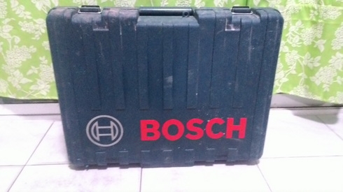 เครื่องสกัดคอนกรีตไฟฟ้า บ๊อช สภาพดีพร้อมใช้งานครับพร้อมกล่อง เครื่องสกัดคอนกรีตไฟฟ้า บ๊อช สภาพดีพร้อมใช้งานครับพร้อมกล่อง