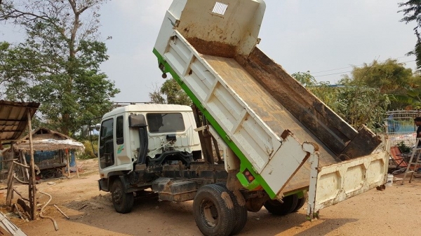 ขาย6ล้อดัมพ์ อีซูซุเดก้า 195 FRR ยาง8.25 ใหม่6เส้น กระบะดัมพ์5คิว สภาพพร้อมวิ่งใช้งาน เอกสารเล่มทะเบียนครบ