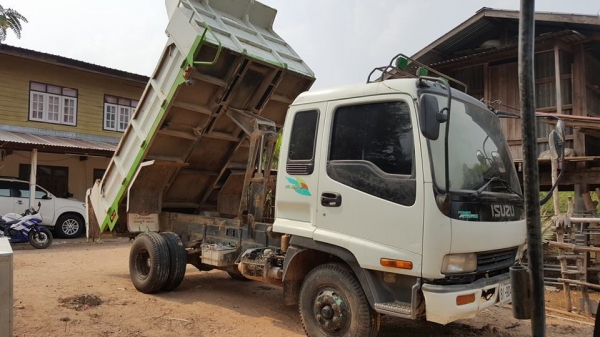 ขาย6ล้อดัมพ์ อีซูซุเดก้า 195 FRR ยาง8.25 ใหม่6เส้น กระบะดัมพ์5คิว สภาพพร้อมวิ่งใช้งาน เอกสารเล่มทะเบียนครบ