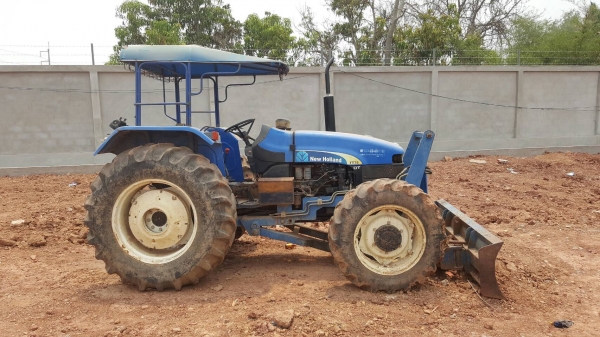 ขาย รถไถ New Holland TT75-DT 2 เพลา อุปกรณ์มีแค่ผานดันหน้า เอกสารเล่มทะเบียนครบ ขาย รถไถ New Holland TT75-DT 2 เพลา อุปกรณ์มีแค่ผานดันหน้า เอกสารเล่มทะเบียนครบ