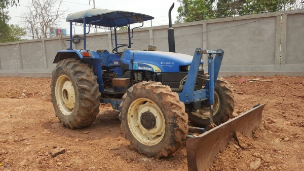 ขาย รถไถ New Holland TT75-DT 2 เพลา อุปกรณ์มีแค่ผานดันหน้า เอกสารเล่มทะเบียนครบ ขาย รถไถ New Holland TT75-DT 2 เพลา อุปกรณ์มีแค่ผานดันหน้า เอกสารเล่มทะเบียนครบ