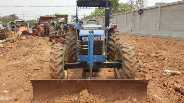 ขาย รถไถ New Holland TT75-DT 2 เพลา อุปกรณ์มีแค่ผานดันหน้า เอกสารเล่มทะเบียนครบ ขาย รถไถ New Holland TT75-DT 2 เพลา อุปกรณ์มีแค่ผานดันหน้า เอกสารเล่มทะเบียนครบ