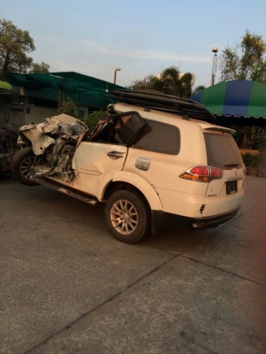 ซากปาเจโร่ ถอดเเยกขายเป็นอะไหล่ทั้งหมดสนใจสอบถามมีหลายรุ่นเก๋งเเละกระบะ