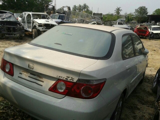 ซากซิดตี้ ZX ถอดเเยกอะไหลได้ทั้งคันมีหลายรุ่นทั้งเก๋งเเละกระบะ