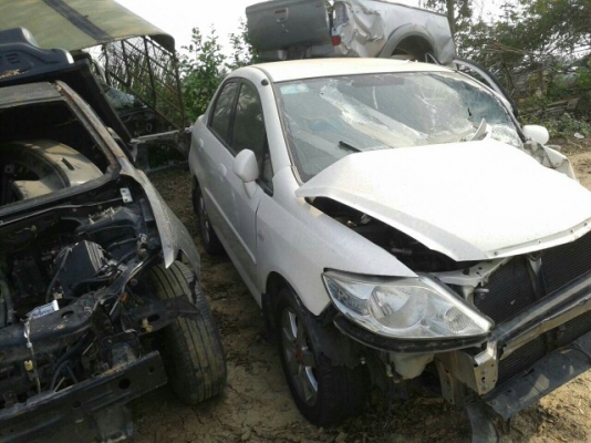 ซากซิดตี้ ZX ถอดเเยกอะไหลได้ทั้งคันมีหลายรุ่นทั้งเก๋งเเละกระบะ