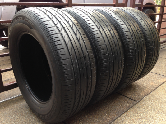 ยาง Bridgestone 265 60 18 สิ้นปี11 ดอกเต็ม ใช้ยาว ราคาไม่แพง