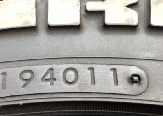 ยาง Nitto 245 70 16 ปี12 ดอกเต็ม ใช้ยาว ราคาไม่แพง ยาง Nitto 245 70 16 ปี12 ดอกเต็ม ใช้ยาว ราคาไม่แพง