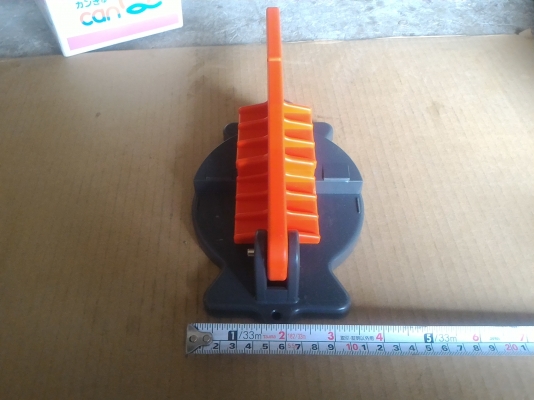 อุปกรณ์กดบีบกระป๋องต่างๆ ให้เล็กลง ประหยัดพื้นที่