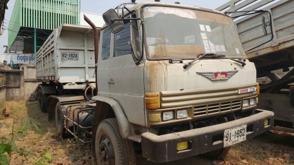 ขาย หัวลาก HINO ZM705 ช่วงล่างเบรคแห้ง พร้อมหางเซมิดั้ม 2 เพลา ยาว 7.50 เมตร เครื่อง EM100 220 แรงม้า คัสซีสวย ช่วงล่างดี รถพร้อมใช้ ทะเบียนเต็มพร้อมโอน