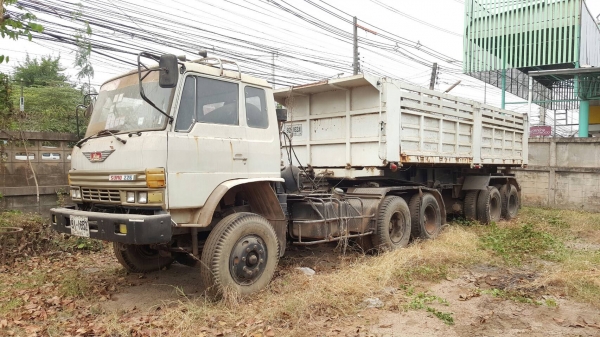 ขาย หัวลาก HINO ZM705 ช่วงล่างเบรคแห้ง พร้อมหางเซมิดั้ม 2 เพลา ยาว 7.50 เมตร เครื่อง EM100 220 แรงม้า คัสซีสวย ช่วงล่างดี รถพร้อมใช้ ทะเบียนเต็มพร้อมโอน