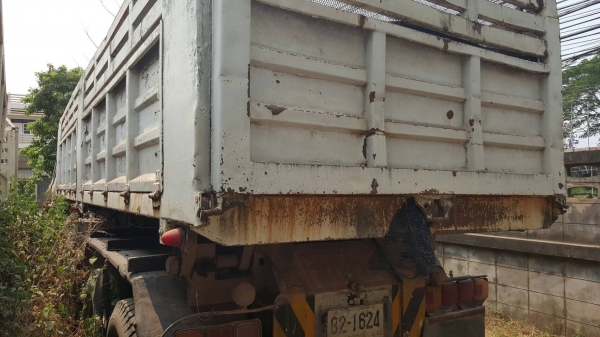 ขาย หัวลาก HINO ZM705 ช่วงล่างเบรคแห้ง พร้อมหางเซมิดั้ม 2 เพลา ยาว 7.50 เมตร เครื่อง EM100 220 แรงม้า คัสซีสวย ช่วงล่างดี รถพร้อมใช้ ทะเบียนเต็มพร้อมโอน