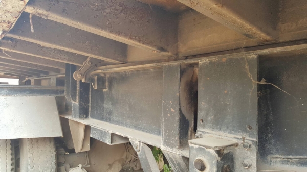 ขาย หัวลาก HINO ZM705 ช่วงล่างเบรคแห้ง พร้อมหางเซมิดั้ม 2 เพลา ยาว 7.50 เมตร เครื่อง EM100 220 แรงม้า คัสซีสวย ช่วงล่างดี รถพร้อมใช้ ทะเบียนเต็มพร้อมโอน