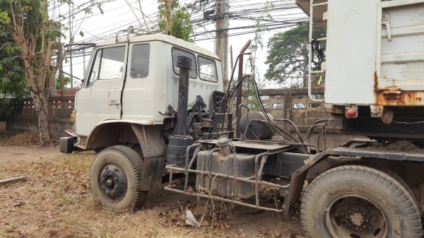 ขาย หัวลาก HINO ZM705 ช่วงล่างเบรคแห้ง พร้อมหางเซมิดั้ม 2 เพลา ยาว 7.50 เมตร เครื่อง EM100 220 แรงม้า คัสซีสวย ช่วงล่างดี รถพร้อมใช้ ทะเบียนเต็มพร้อมโอน
