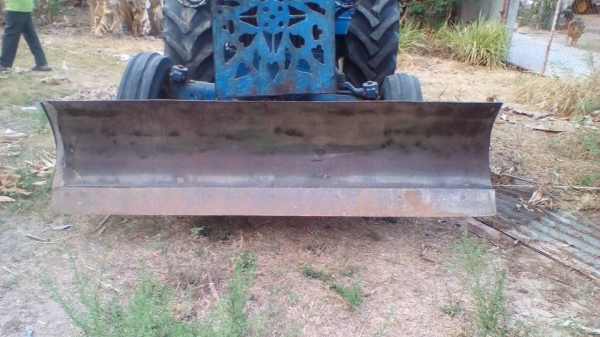 **299,000 บ.ต่อรอง/// รถไถเพลาเดียว FORD 6600-TA ตัวเต็ม เสื้อเรียบ ไอดีกลม ปั้มกลม เครื่อง/ปั้ม เดิม แรงดี ช่วงล่างแน่น ไฮฯหน้า-หลัง แรงดี รถสภาพเดิมๆ อุปกรณ์4ชิ้น ดันหน้า+ผาน3+ผาน7+โรตารี่ พร้อมใช้งาน เล่มฯ ครบ **ขาย FORD 6600 TA รถไถ1เพลา สภาพเดิมบาง พ